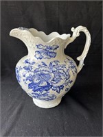 Water pitcher by F. Winkle Pottery co.