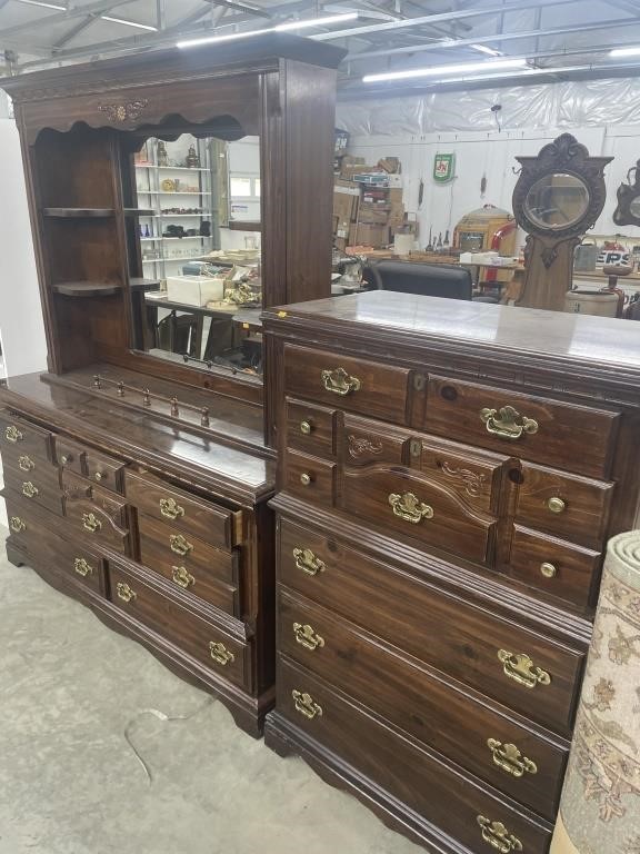 Vintage dresser w/ mirror and chest of drawers