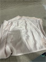 womens medium satin skirt