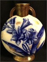 Flow Blue & Gilt Floral Double Handled Vase, Lily