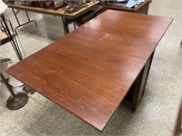COMPACT DROP-LEAF WOODEN TABLE W/ 4 FOLDING