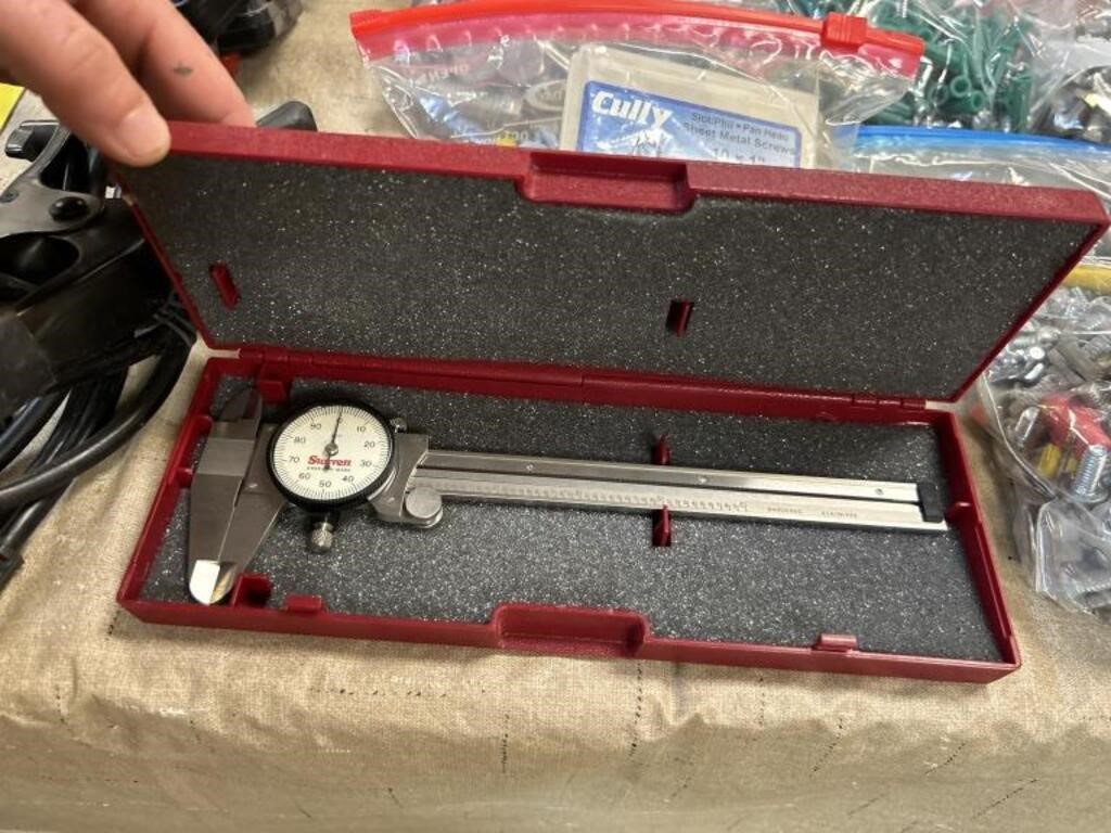 Starrett Measuring Device