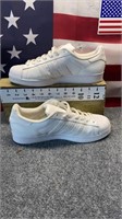 Addidas Mens 10 1/2 Sneakers