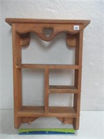 CUTE LITTLE WOODEN TRINKET SHELF