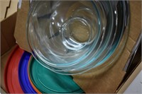 New Pyrex Clear Glass Nesting Bowl with Lids