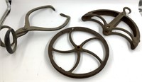 ICE TONGS AND LAUNDRY PULLY