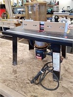 Ryobi router table with router