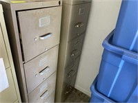4 drawer filing cabinet (up against the wall)