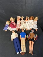 10 vintage Barbie, Ken and other dolls