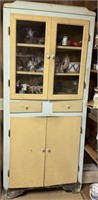Vintage China Cabinet, items inside Not Included