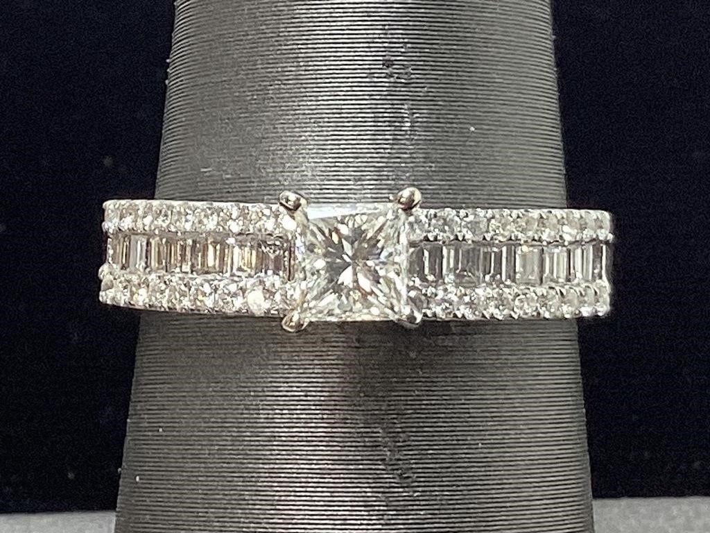 18KT WHITE GOLD DIAMOND RING, SIZE 7, 0.91cts