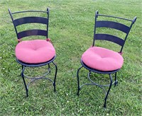 2 metal chairs with removable cushions