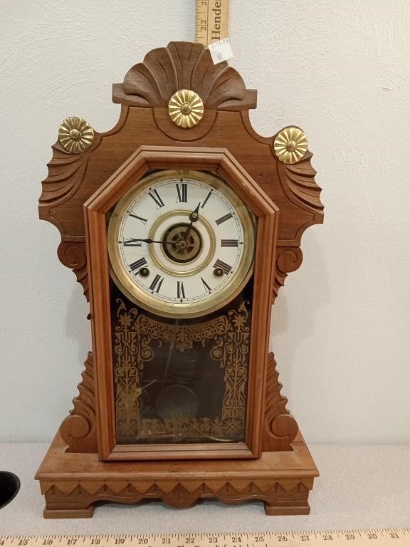 The E Ingraham & Co. mantle clock with key