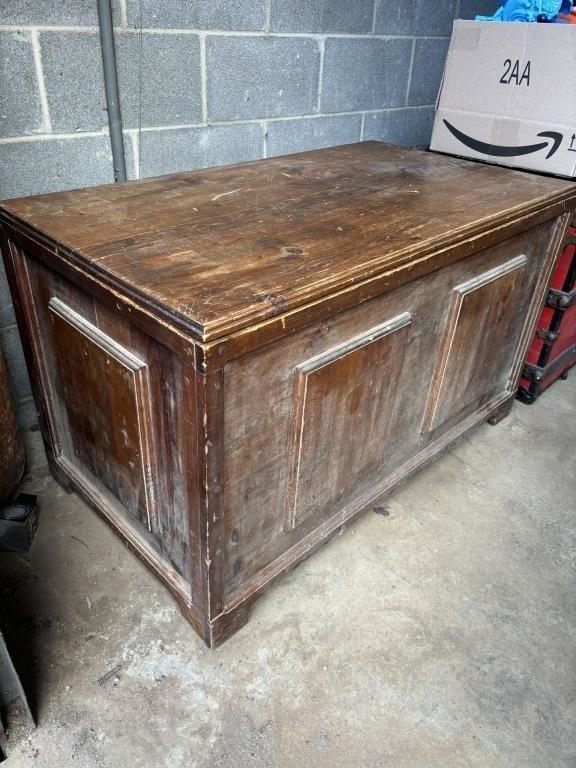 large toy chest wood 43 x 24x25"