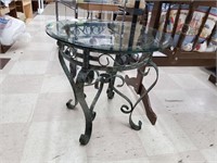 Round Glass Top End Table 24"Wx21H