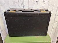 Vintage Pilots Case / Briefcase 18x8x13 No Keys