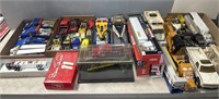 (35 PCS) TOY TRUCKS AND DIE-CAST