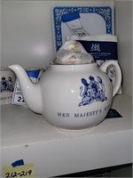 Her Majesty's dinner tea pot