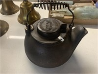 WAGNER CAST IRON KETTLE