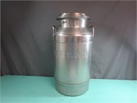 Sweet Clover Dairy 20qt Metal Milk Jug In Great