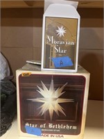 2 MORAVIAN STARS