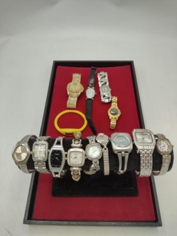 Mixed Makers Fashion Watches Lot