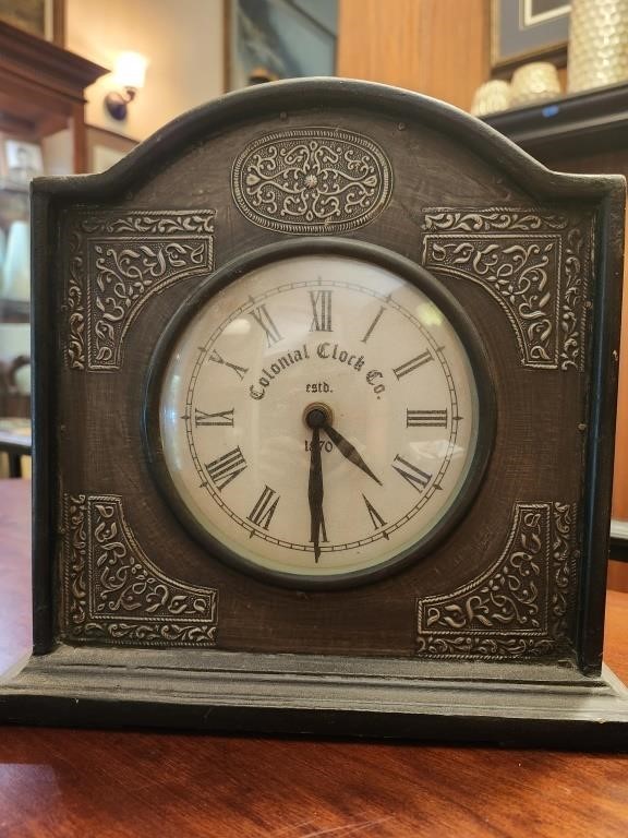 Vintage Colonial Clock Co. Mantle Clock