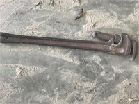 PIPE WRENCH 36 INCH