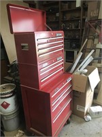 LARGE RED CRAFTSMAN TOOLBOX AND CONTENTS