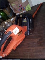 Black & Decker Bush trimmer