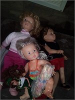 Lot of vintage baby dolls