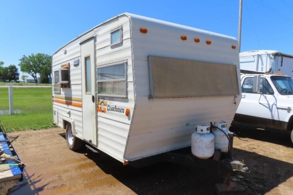 1976 Coachman 8' x 17' Camper #