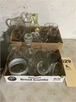 2 trays of glassware