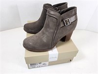 NEW Clark's Clay Suede Womens Boots (Size: 10M)