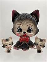 Vintage kitschy cat W/ babies on chain figurines