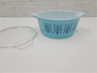 Pyrex Bowl VGC  475 B With Lid, Lid is Chipped