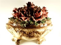 LARGE CAPODIMONTE FOOTED PORCELAIN LIDDED BOWL