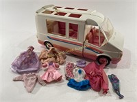 VTG 1980’s Mattel Barbie Camper & Clothes