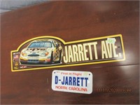 Dale Jarrett signs