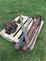 ASSORTED LEAF SPRING W/ BRACKETS