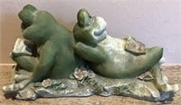 2 FROGS READING DECOR