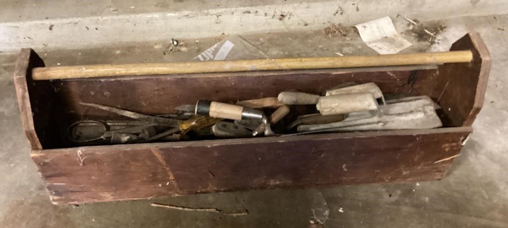 Old wooden carpenter tool caddy + tools
