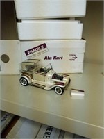 Ala cart model car with removable parts