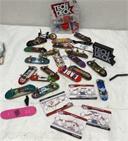 Tech Deck fingers skateboard collection