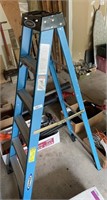 Werner 6' fiberglass ladder