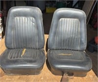 Seats for a Camaro   Need restoration see pics