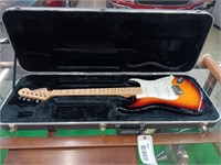 STRATOCASTER FENDER WITH HARD SHELL CASE