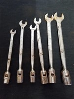 Set of open and flexible socket wrenches