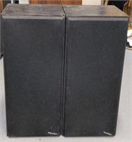 Pair of paradigm shelf speakers model 7se 100