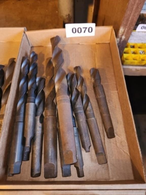 10  VARIOUS LARGE SIZE MACHINISTS DRILL BITS